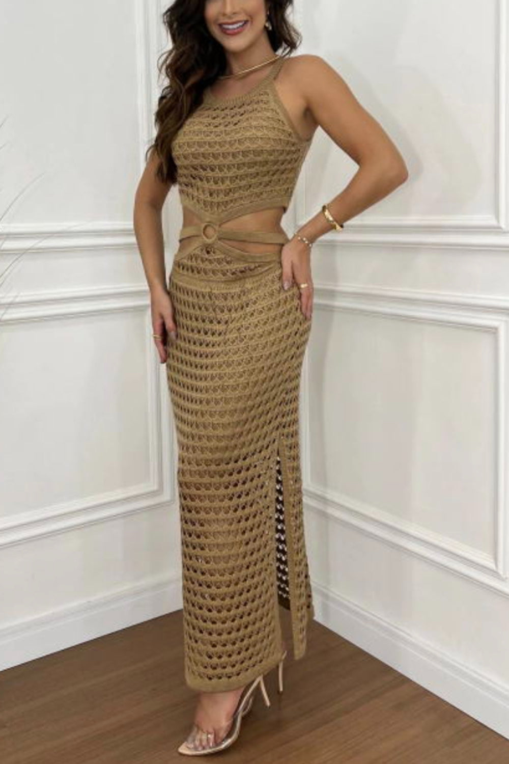 Pulloverkleid mit Rundhalsausschnitt, Schlitz und Cut-Out
